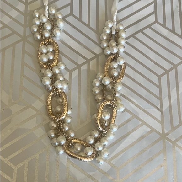 Plunder Gold and White Pearl Necklace - Picture 2 of 4